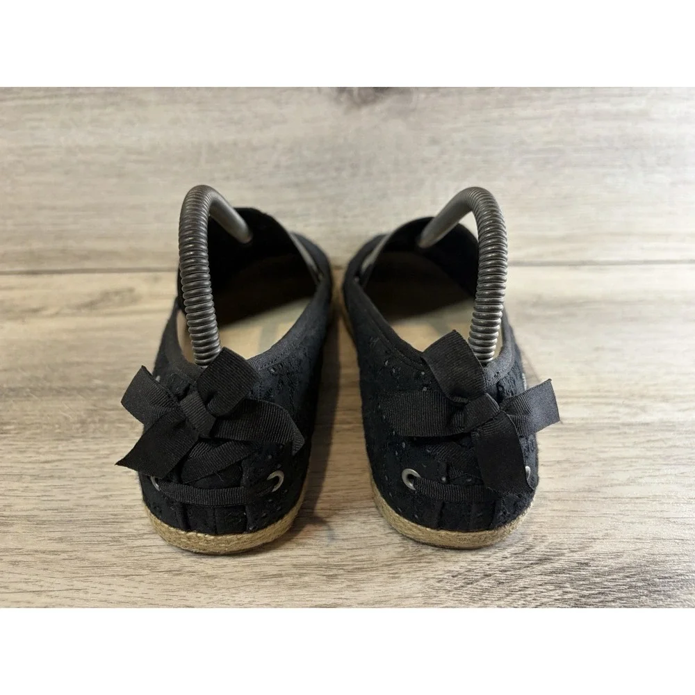 UGG Tassy Eyelet Black Comfortable Casual Flat Shoes 1004022K Youth Size 6